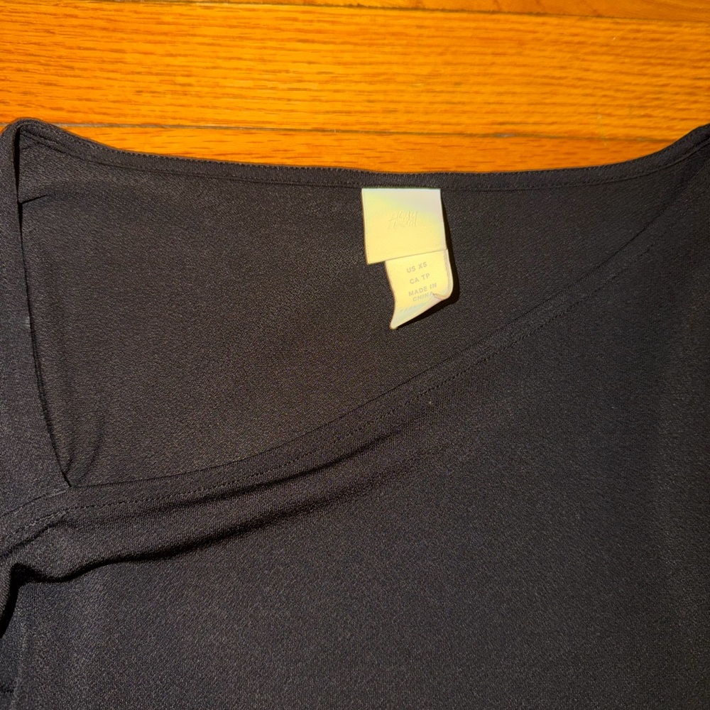 H&M Black Asymmetrical Neck Long Sleeve Top XS Minimalist Fitted - Picture 3 of 5